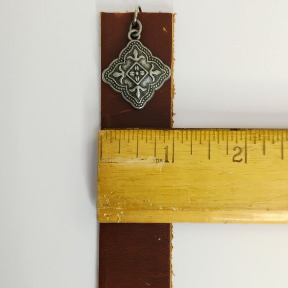 Charm Book Mark - Picture 5 of 11